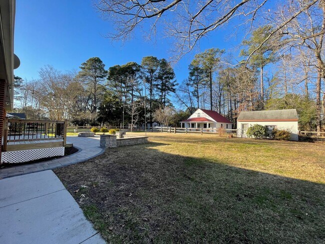 Building Photo - Call Amanda Tate at (757)289-6810 for more information