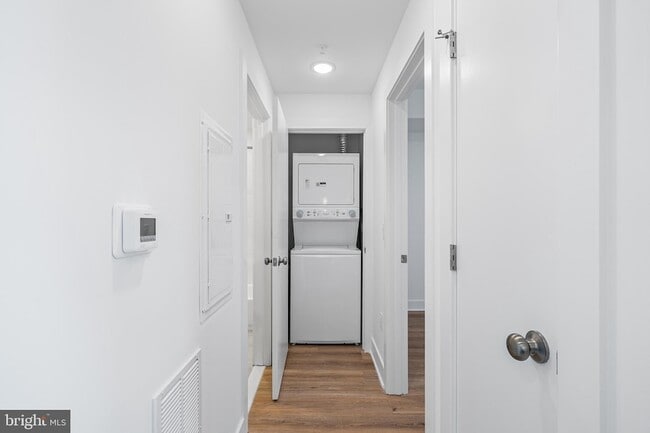 Building Photo - 4324 Lancaster Ave