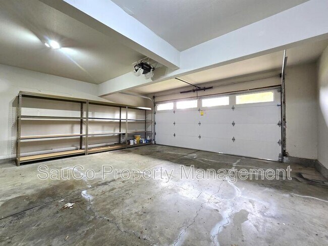 Building Photo - 20365 NW Quail Hollow Dr
