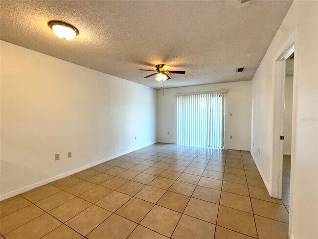Building Photo - 2011 Caribbean Dr N