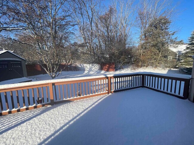 Building Photo - 7 Central Ave