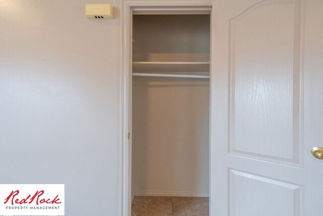 Building Photo - 1178 E 300 S