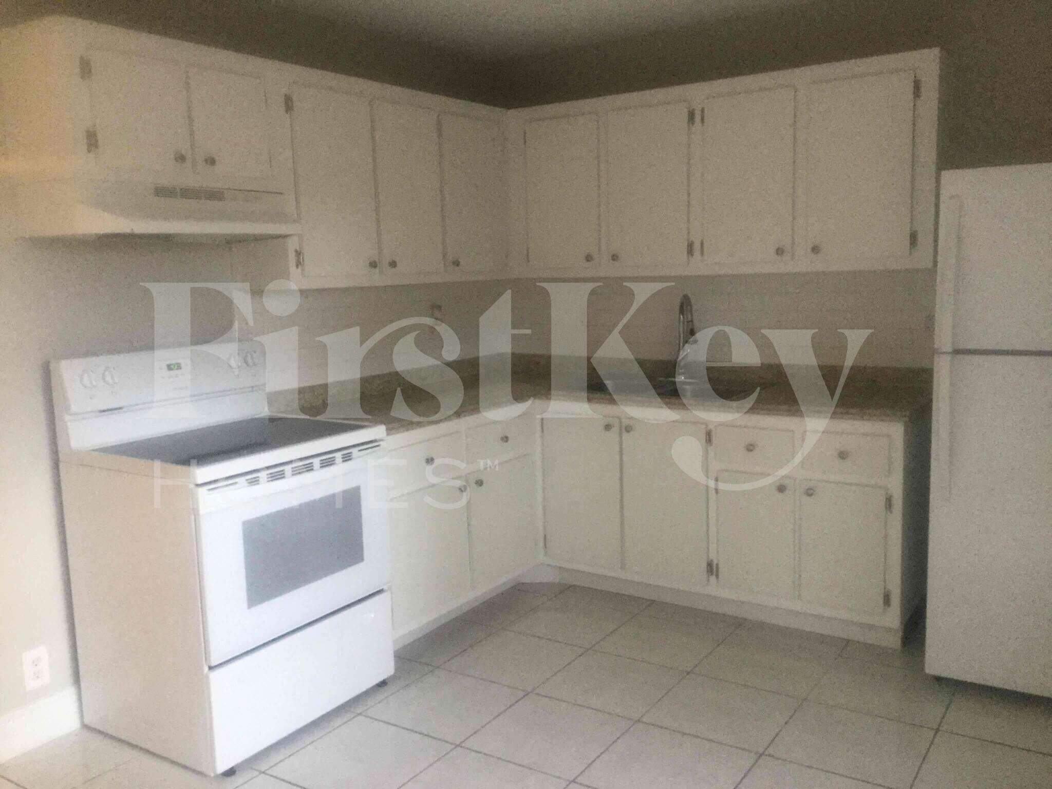 Building Photo - 6129 Moonbeam Dr