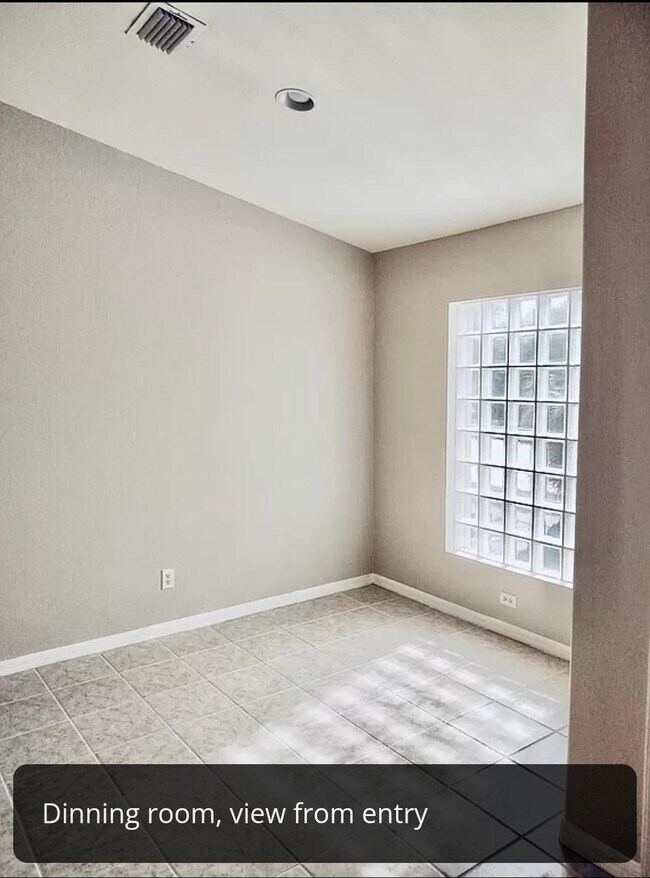 Building Photo - 26681 Little John Ct