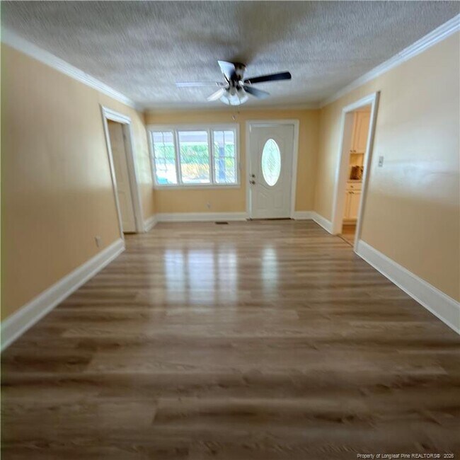 Building Photo - 228 Eastwood Ave