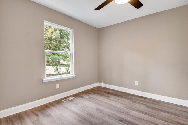 Building Photo - 3716 Central Ave