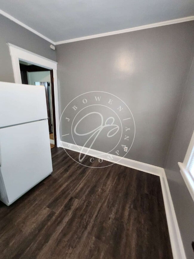 Building Photo - Cozy Studio in South Toledo-One fee includ...