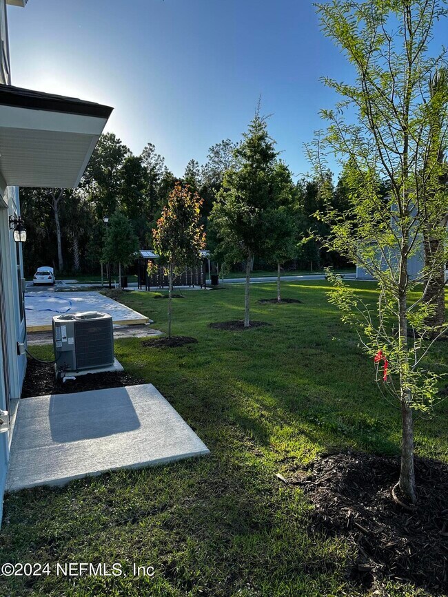 Building Photo - 35 Tidal Bch Ave