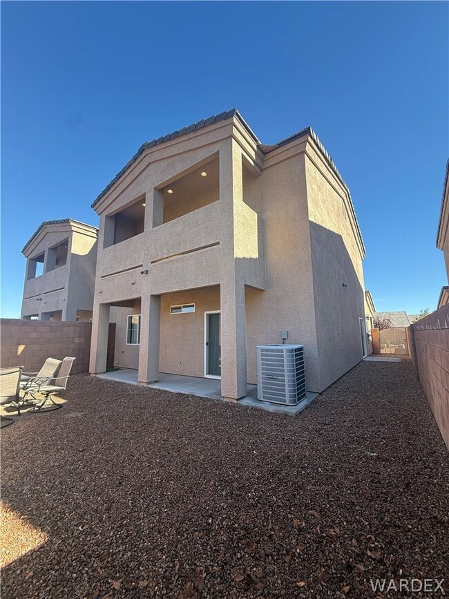 Building Photo - 3289 Tierra del Sol Dr