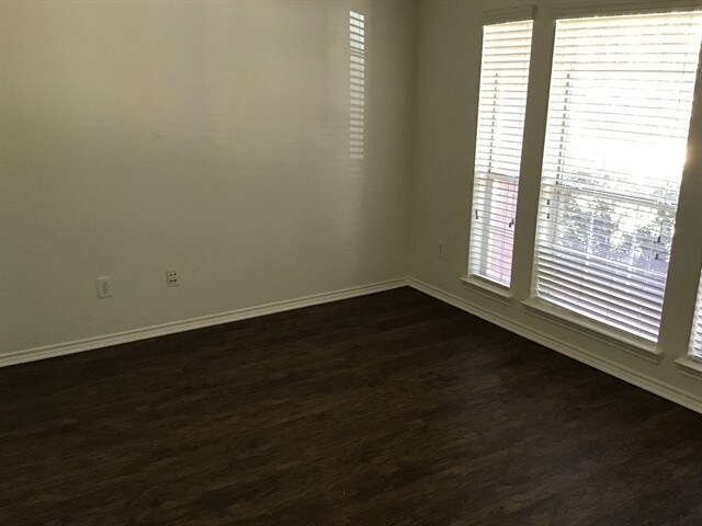 Building Photo - 11011 Pierce Valley Dr