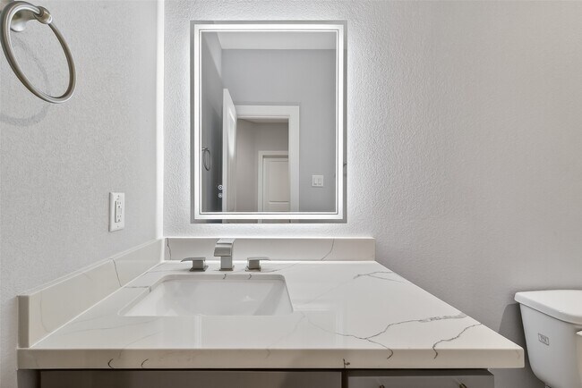 Building Photo - 10021 Alfred Ln