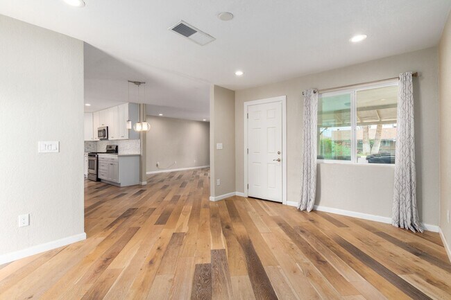 Building Photo - COMING SOON! Beautifully Remodeled 3 bedro...