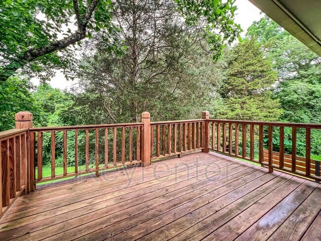 Building Photo - 9208 Moreno Ln