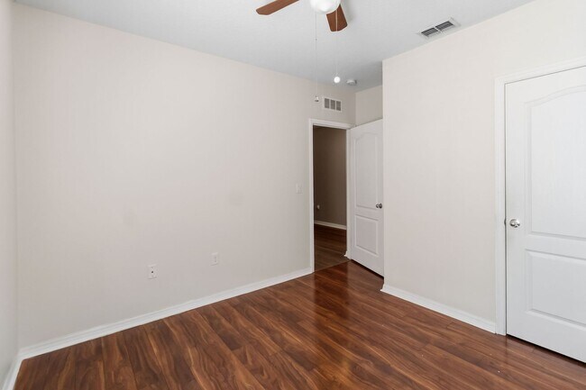 Building Photo - 2318 Sequoia Way