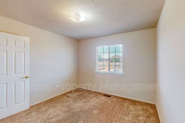 Building Photo - 9224 Ashfall Pl NW