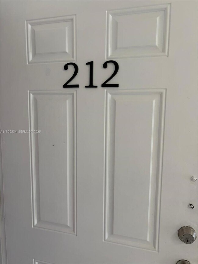 Building Photo - 6820 W Flagler St