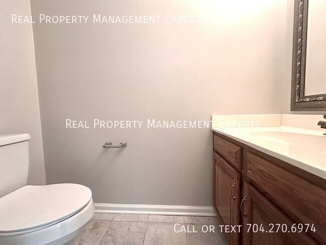 Building Photo - 2739 Von Thuringer Ct