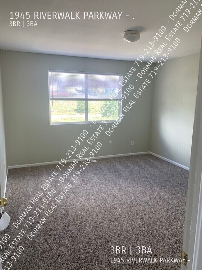 Building Photo - 1945 Riverwalk Pkwy