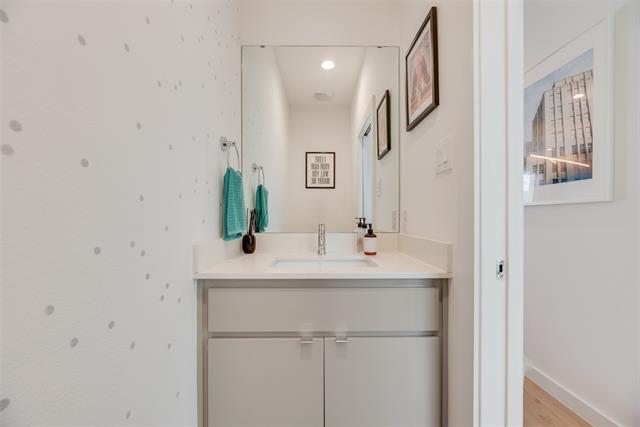 Building Photo - 4705 Bryan St