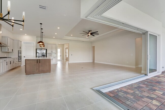 Building Photo - 5329 Blue Reed Ln.