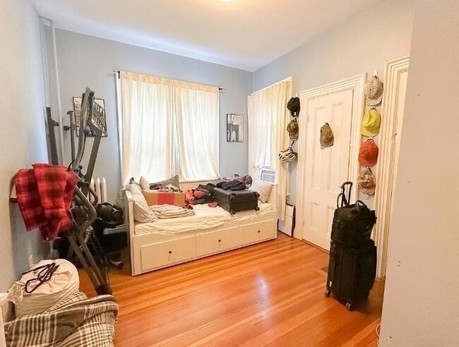 Building Photo - 7 Sargent Ave