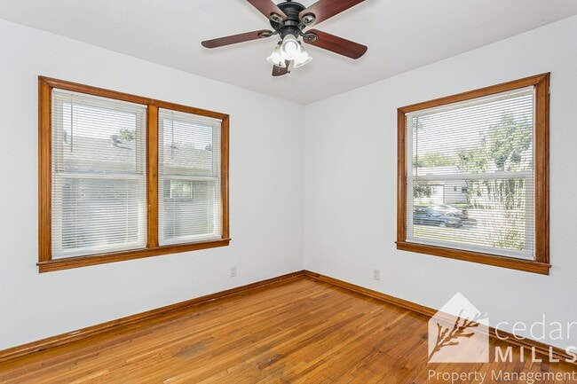 Building Photo - 1810 N Garland St