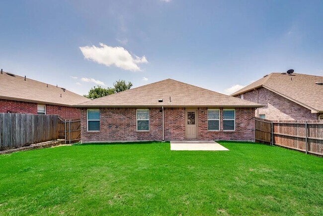 Building Photo - 10534 Midway Dr