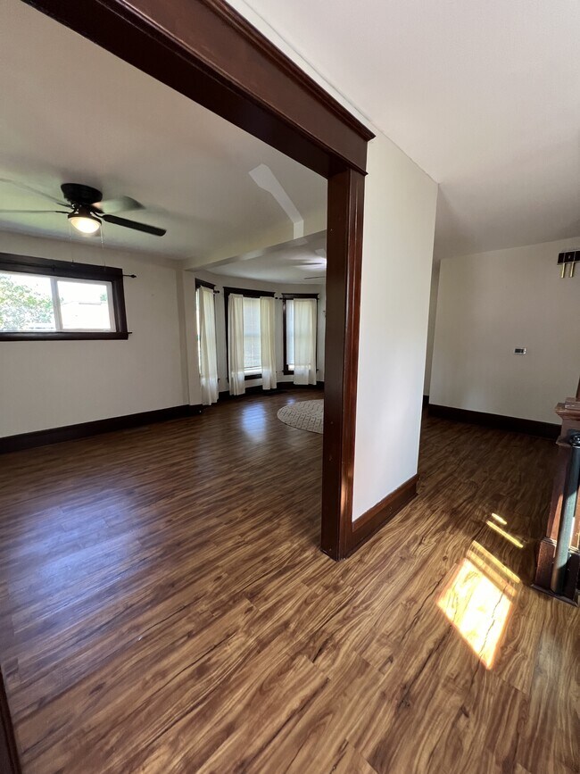 Building Photo - 236 Moores River Dr