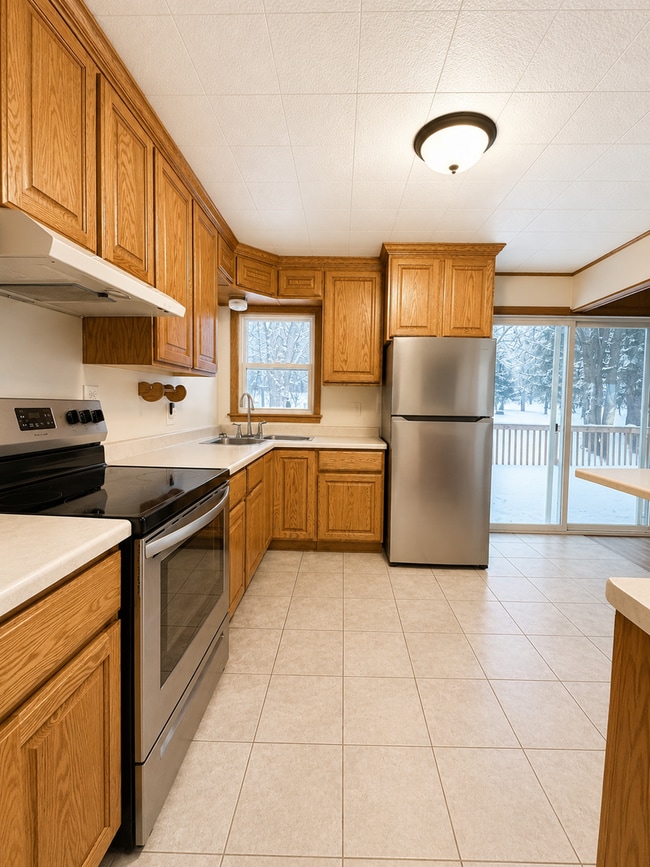 Building Photo - Charming 2 Bed / 2 Bath Home in Baraboo, WI