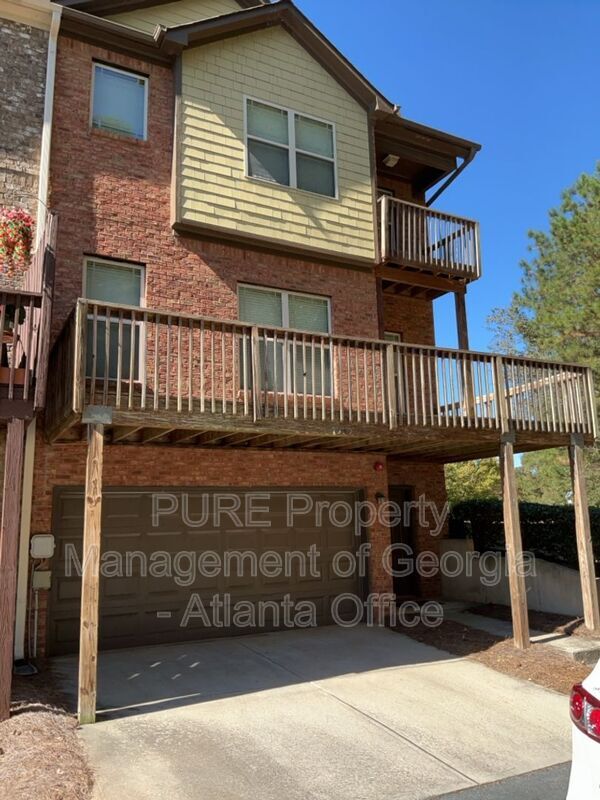 Building Photo - 1555 River Park Blvd