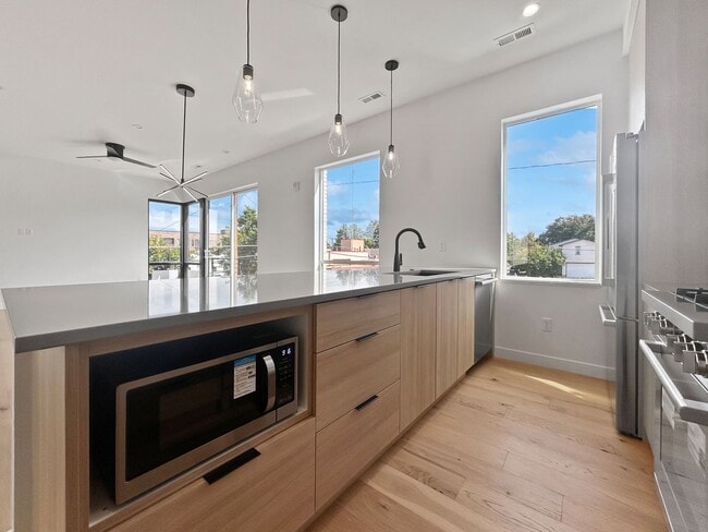 Building Photo - $0 DEPOSIT OPTION. BRAND NEW 4 BED 3 BATH ...
