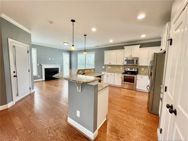 Building Photo - 4033 Hunting Path Dr