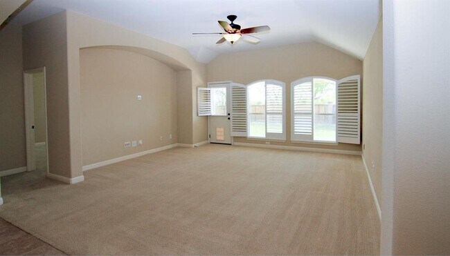 Building Photo - 3640 Rosalina Loop