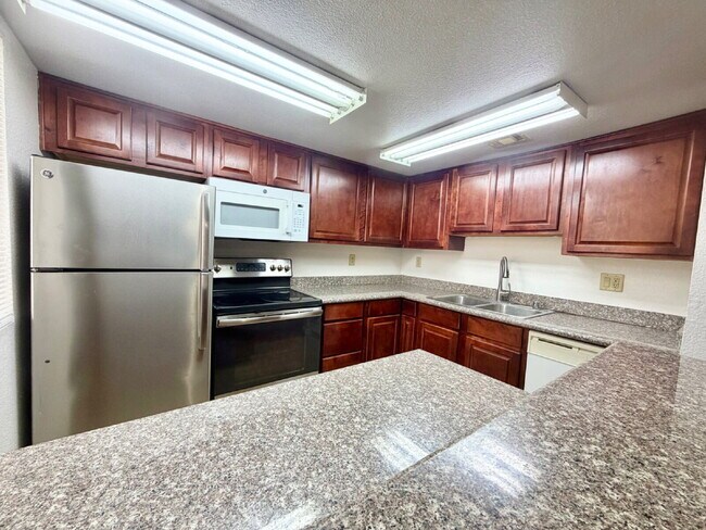 Building Photo - LAS VEGAS GUARD-GATED CONDO FOR RENT | 2 BEDROOM DOWNSTAIRS UNIT | BELLA VITA COMMUNITY