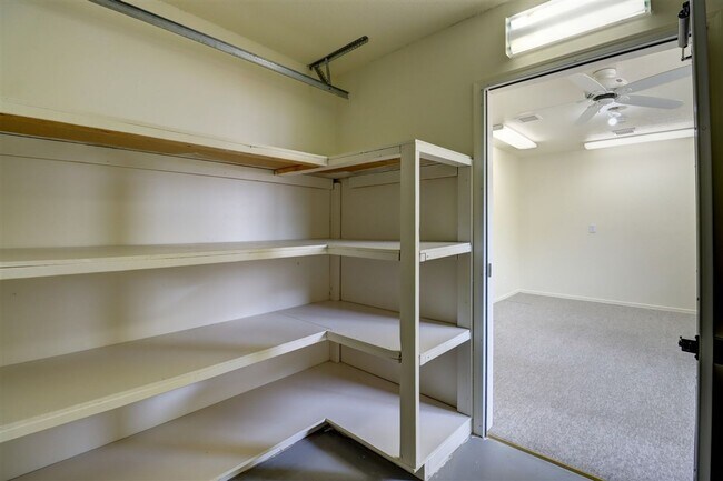 Building Photo - 9440 E Towago Dr