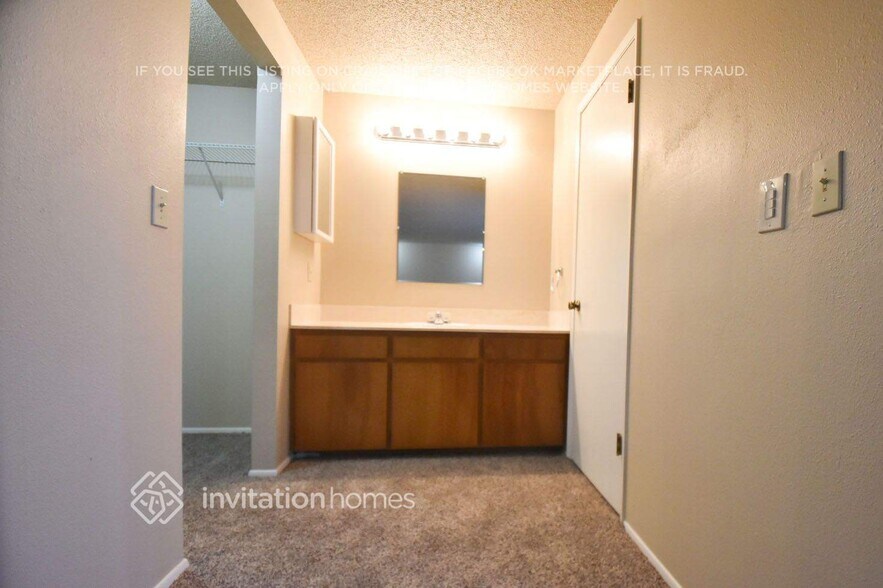 Building Photo - 12728 52nd Dr SE