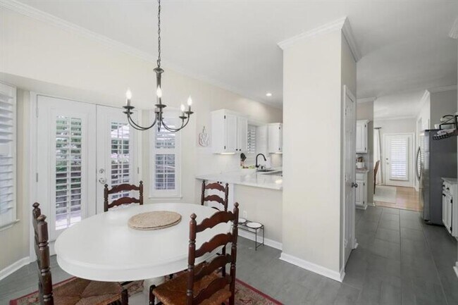 Building Photo - 12080 Greenmont Walk