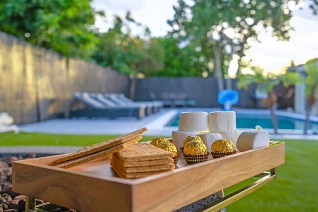 Building Photo - 18715 NW 10th Ct