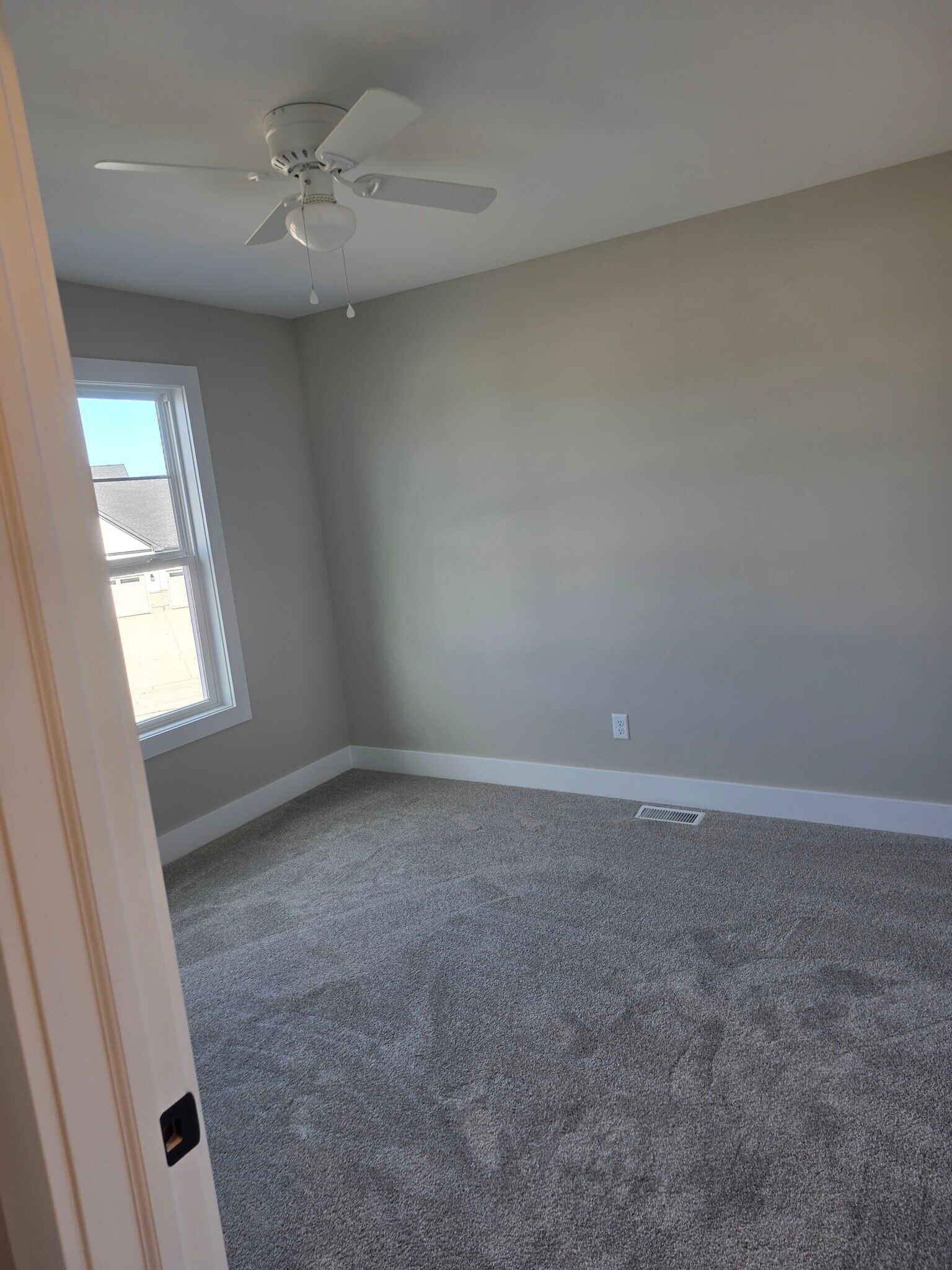 Building Photo - 9425 Newbury Ln