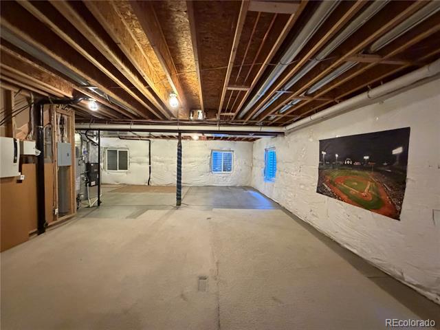 Building Photo - 10761 Glengate Cir