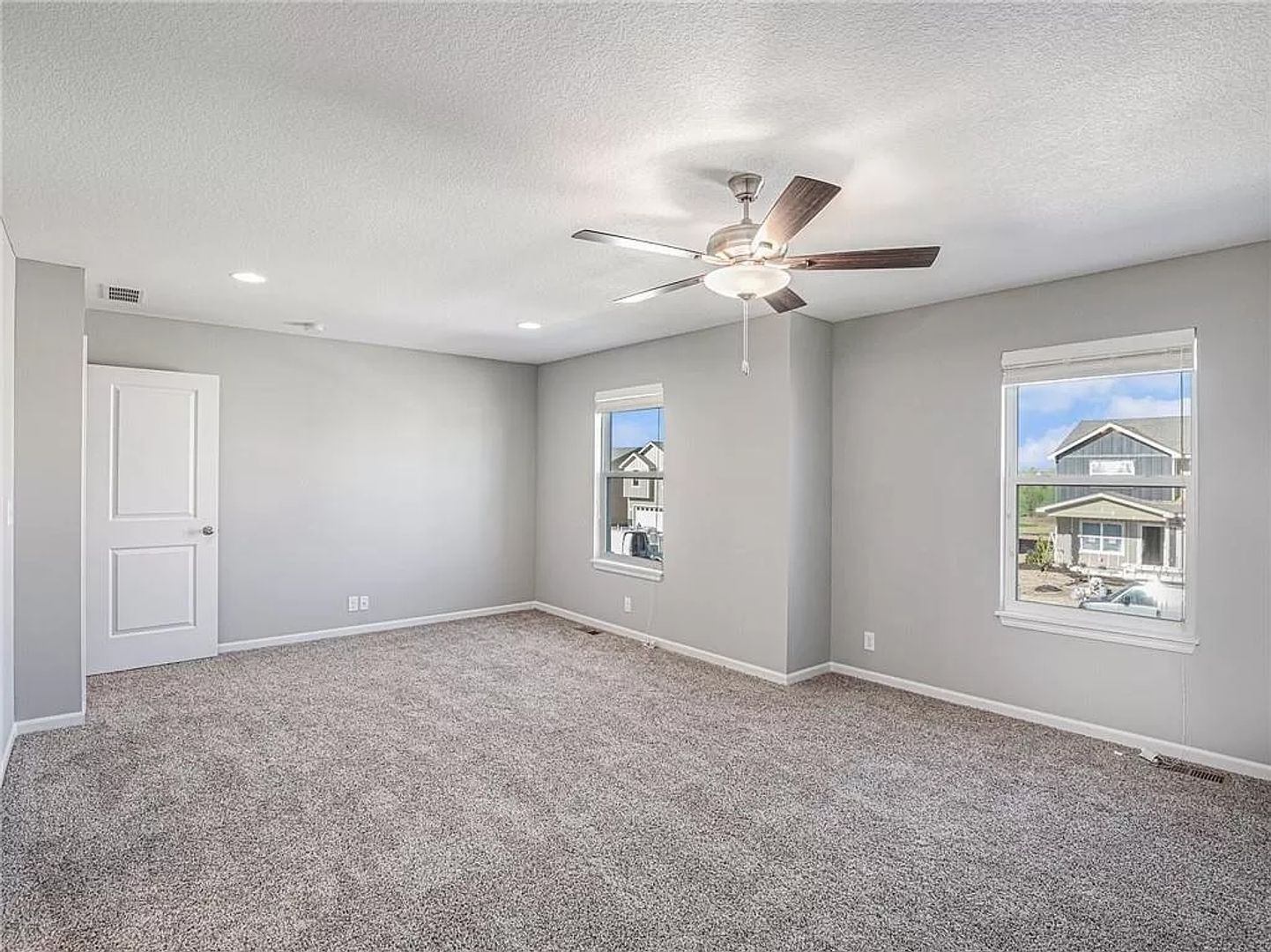 Building Photo - 9127 SW 2nd St