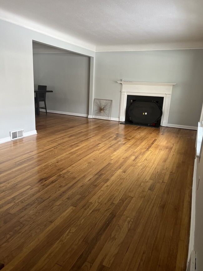 Building Photo - 1264 Brainard Rd