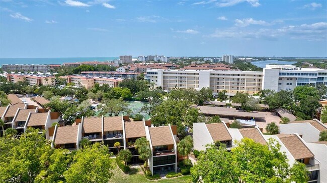 Building Photo - 1700 Cove II Pl