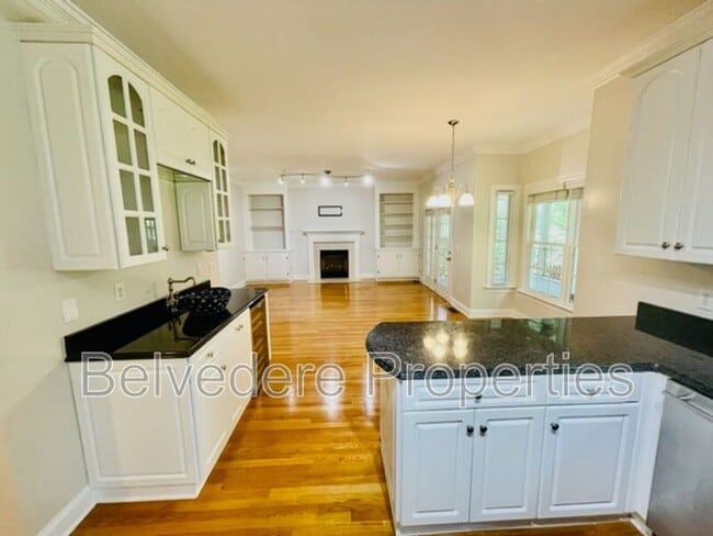 Building Photo - 104 Castleton Pl