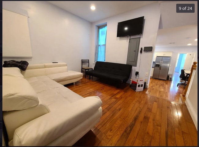 Building Photo - 1841 W Master St