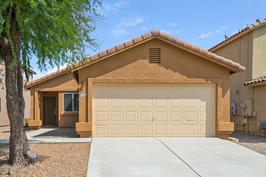 Primary Photo - 18461 S Copper Point Dr