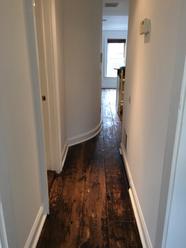 Building Photo - 146 Sussex St