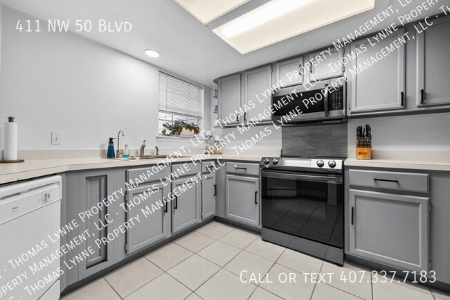Building Photo - 411 NW 50th Blvd