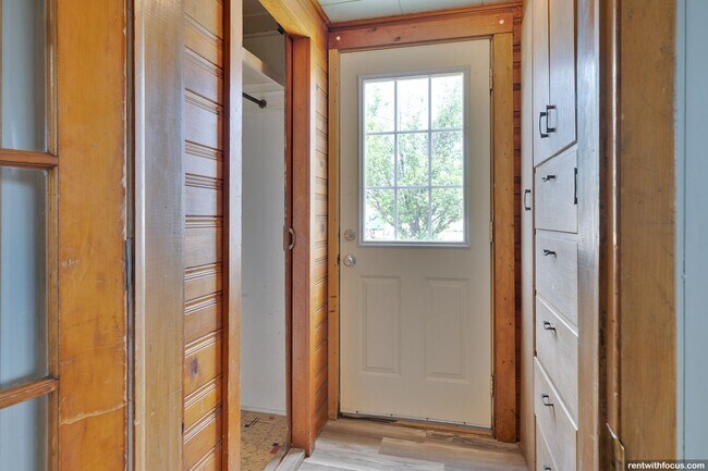 Building Photo - 227 Garfield Ave