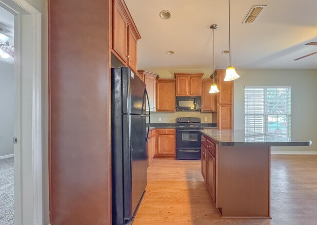 Building Photo - 1988 Green Castle Ln